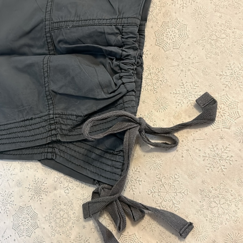 NWT 2 pair OP Rouched crop - Picture 5 of 9